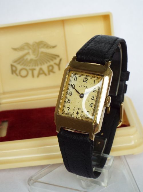 Mid-size 9ct Gold Boxed Rotary Wristwatch, 1946