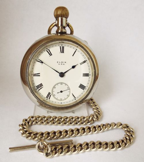 A Large 1919 Elgin Pocket Watch & Chain.