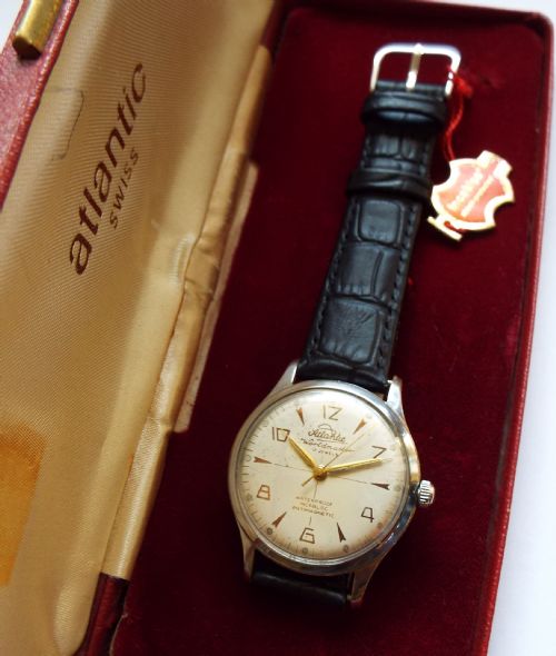 fig 1. Gents 1950s over-sized Atlantic Worldmaster watch