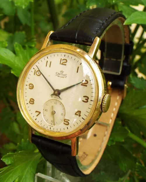 Gents Smiths De Luxe Wrist Watch, Made in England