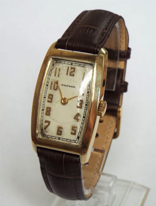 fig 1. A gents 1930s Waltham wrist watch.