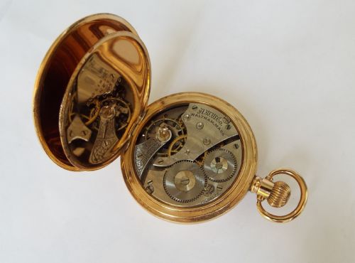 fig 1. Antique Waltham half hunter pocket watch, 1919