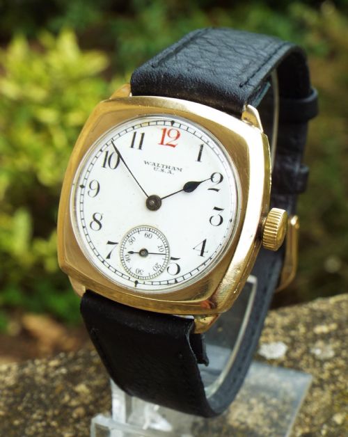 Gents 1930s 9ct Gold Waltham Wristwatch