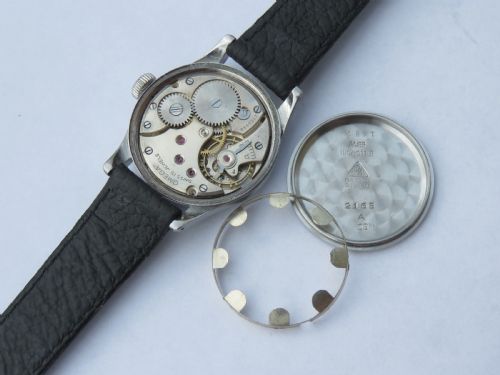 fig 2. Gents 1940s Omega 26.5 T3 wrist watch