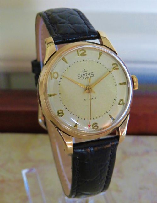 fig 1. Gents 9ct gold Smiths De Luxe wrist watch, 1951