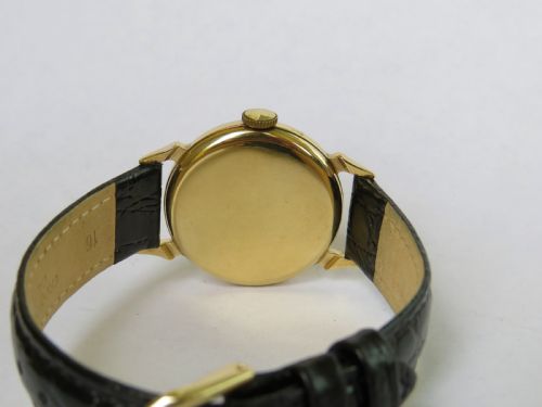 fig 2. Gents 1940s Smiths wrist watch for Thomas Russell
