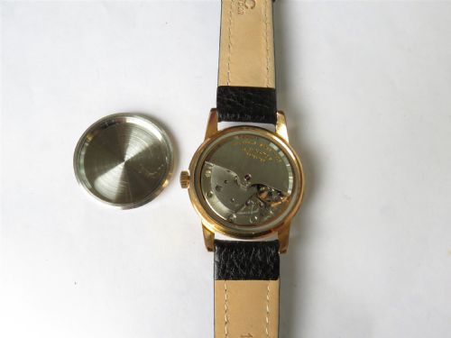 fig 2. Gents 1950s Création wristwatch
