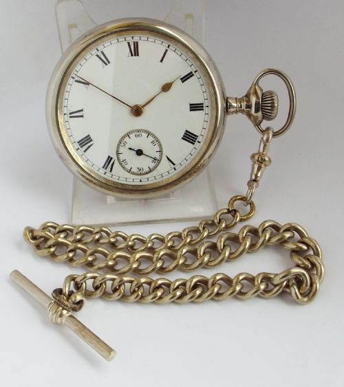 Antique 1913 Waltham Traveler Pocket Watch and Chain.