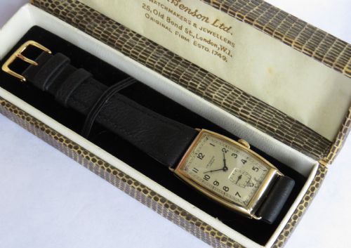 Gents Boxed 9ct Gold Wristwatch from J W Benson