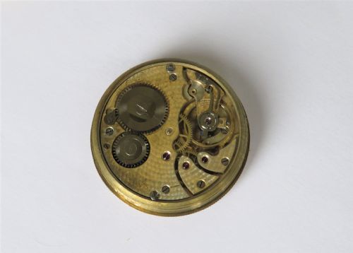 fig 2. Gents 9ct gold Vertex trench watch, 1925