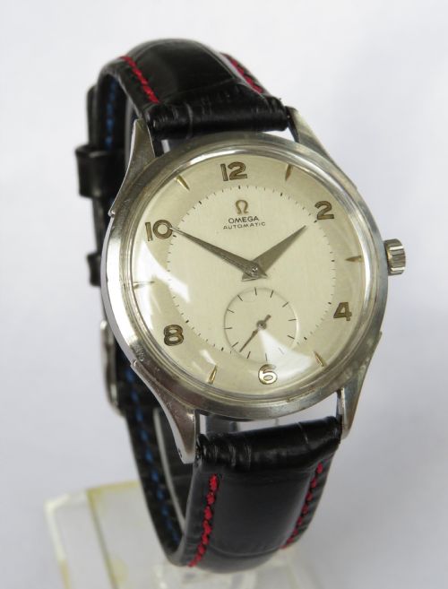 fig 1. Gents 1940s Omega bumper automatic wristwatch