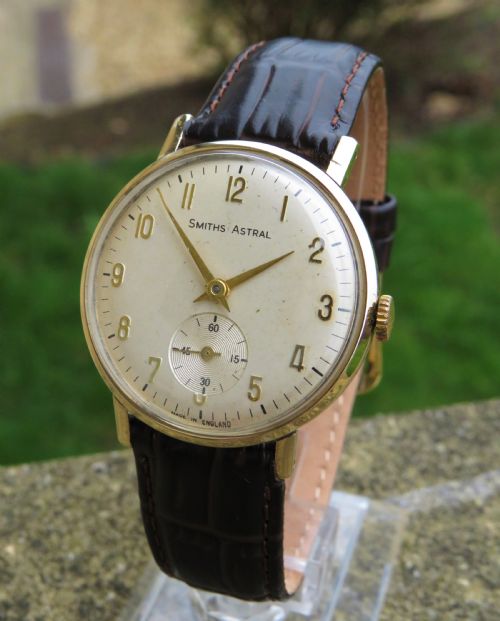 Gents 9ct Gold Smiths Astral Wrist Watch, 1956