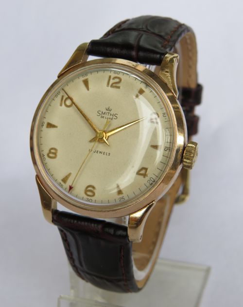 Gents 9ct Gold Smiths De Luxe Wrist Watch, 1955