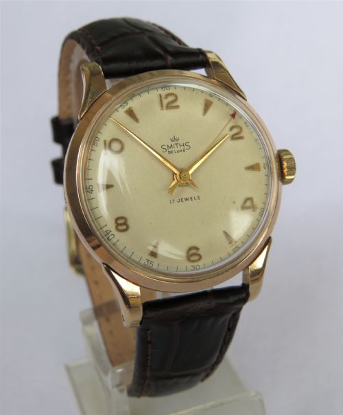 fig 1. Gents 9ct gold Smiths De Luxe wrist watch, 1955
