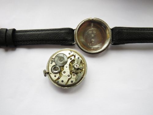 fig 2. Gents silver trench watch, 1915