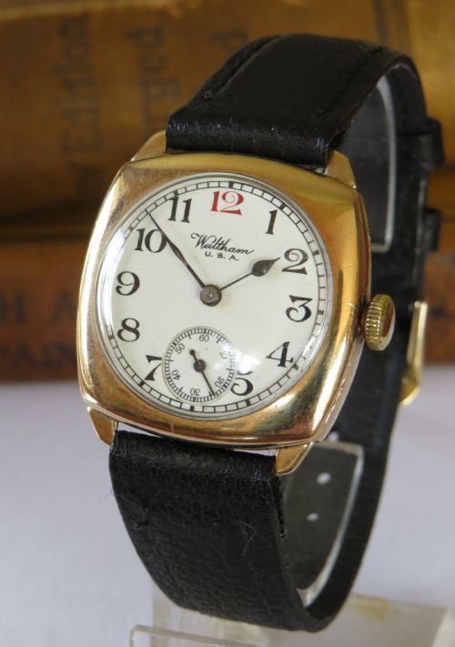 Gents 1935 9ct Gold Waltham Wrist Watch