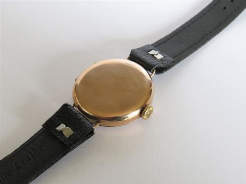 fig 3. Gents 9ct gold wrist watch, 1926