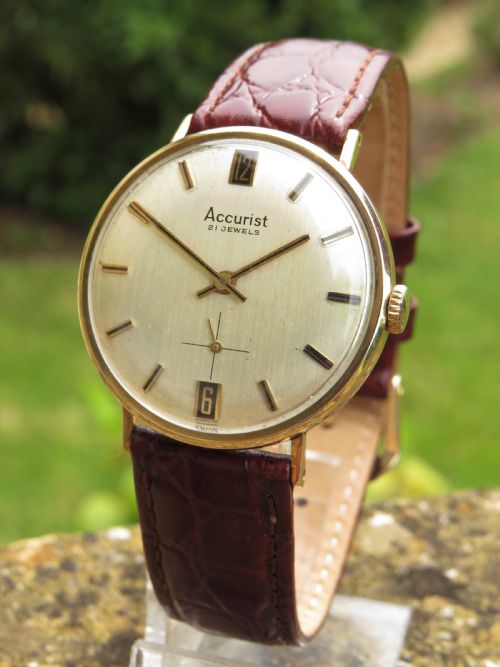 Gents 9ct Gold Accurist Wrist Watch, 1968