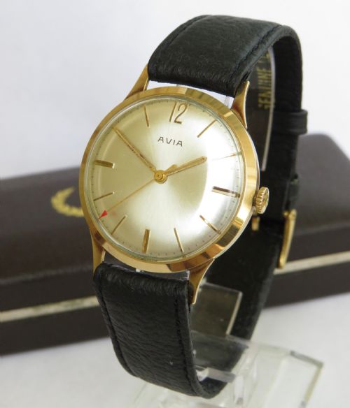 Gents 9ct Gold Avia Wristwatch, 1960