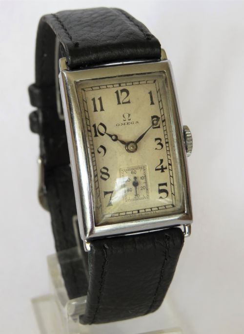 fig 1. Gents 1930s Omega 20F wrist watch