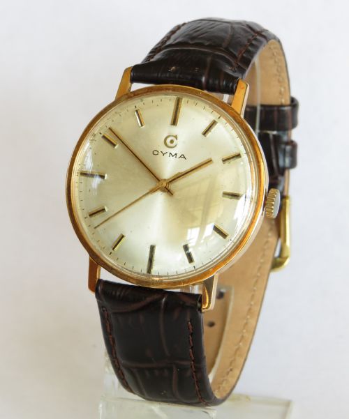 Gents 18ct Gold Cyma Wrist Watch, 1969
