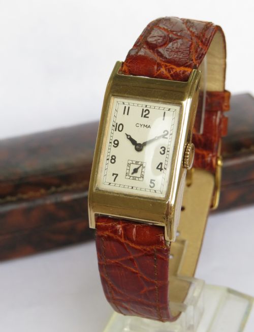 Mid-size 9ct Gold Cyma Wrist Watch, 1946
