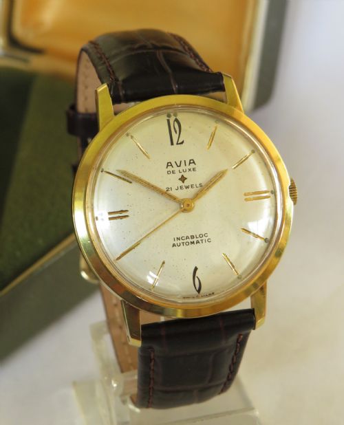 fig 1. Gents 1960s Avia De Luxe wrist watch, box & papers