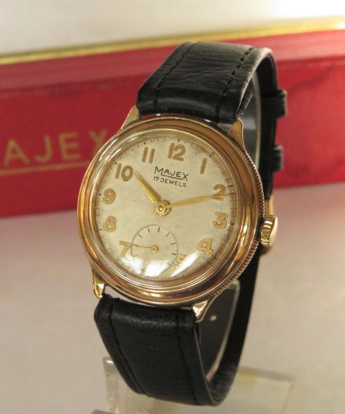 fig 1. Mid-size 9ct gold Majex wrist watch, 1930