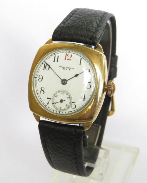 Gents 1930s 9ct Gold Waltham Wrist Watch