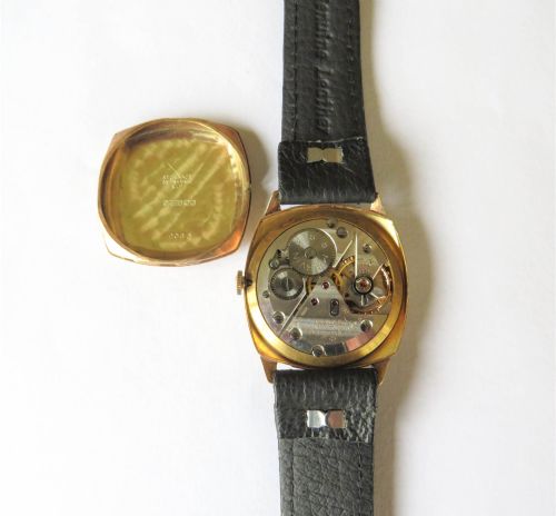 fig 2. Gents 9ct gold Marvin wrist watch, 1959