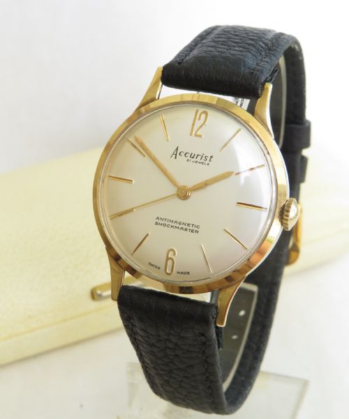 Gents 9ct Gold Accurist Wrist Watch, 1960