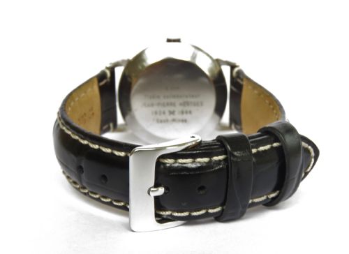 fig 4. Gents 1940s Omega bumper automatic wrist watch