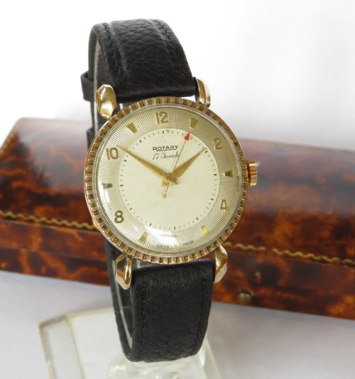 fig 1. Gents 9ct gold Rotary wrist watch, 1946