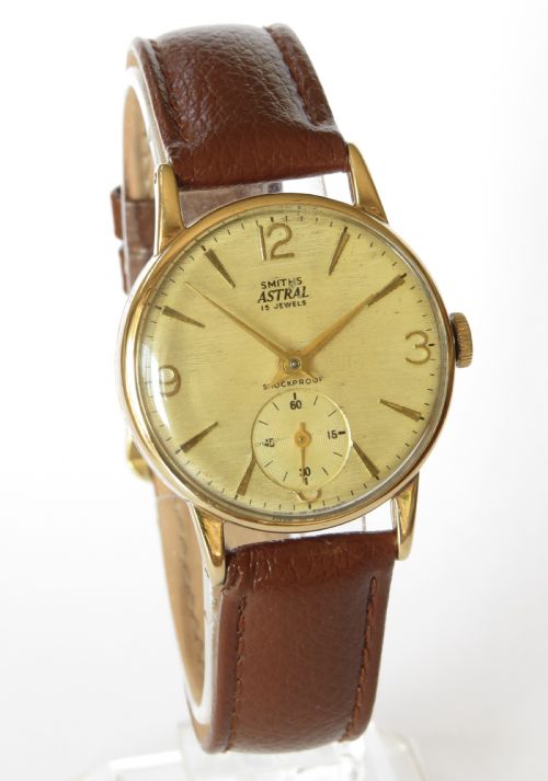 fig 1. Gents 9ct gold Smiths Astral wrist watch, 1961