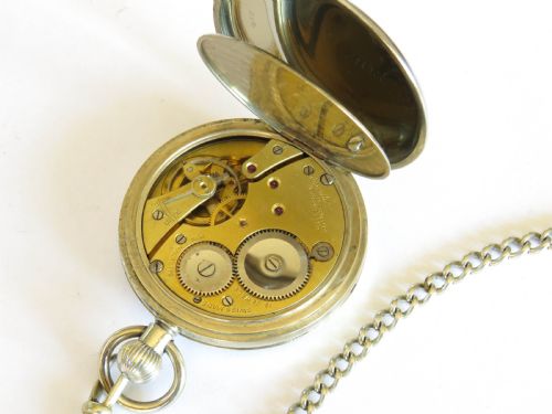 fig 1. 1930s “Everite” pocket watch from H Samuel