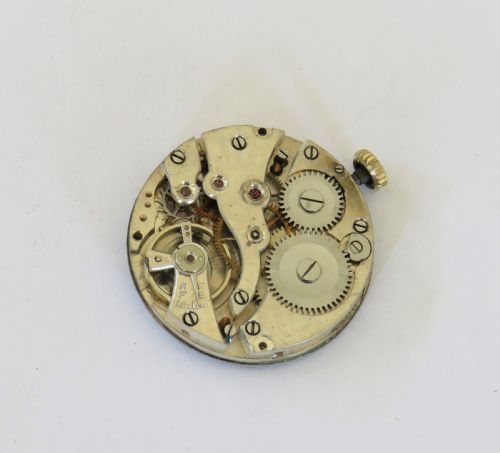 fig 2. Mid-size 9ct gold Grosvenor wrist watch