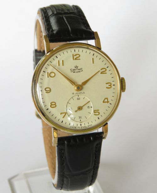 fig 1. Gents 9ct gold Smiths De Luxe wrist watch, 1955