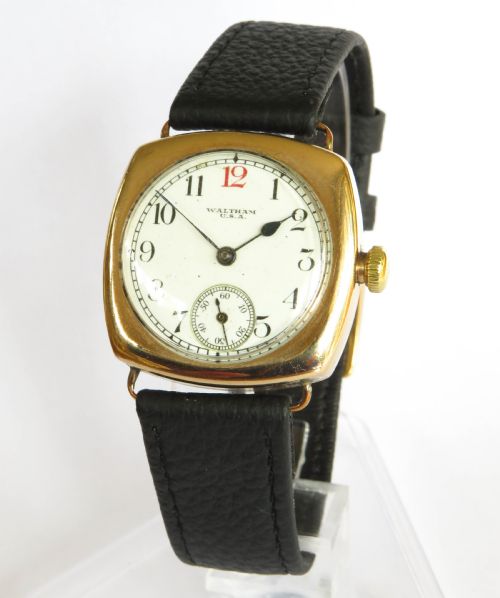 Gents 1920s 9ct Gold Waltham Wrist Watch