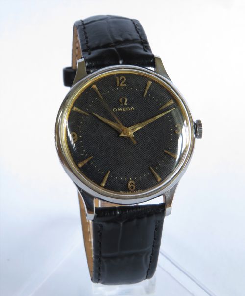 fig 1. Gents Omega ‘honeycomb dial’ wrist watch, 1954