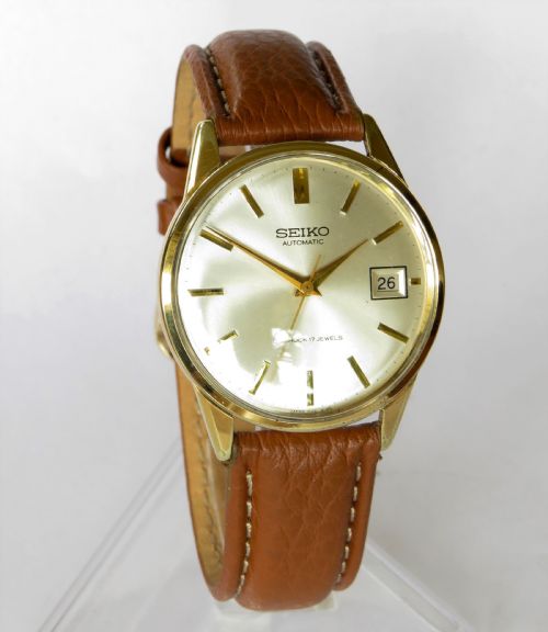 fig 1. Gents 1966 Seiko automatic wrist watch