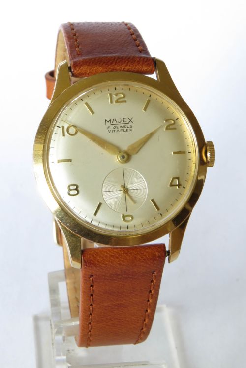 fig 1. Gents 1950s Majex Vitaflex wrist watch