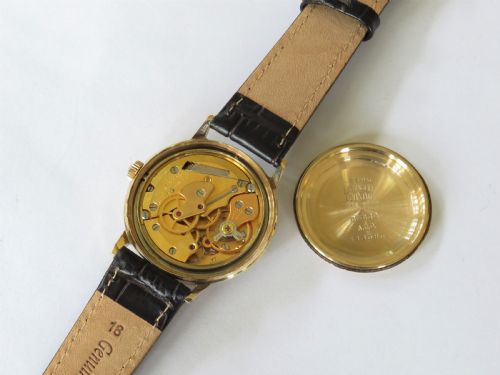 fig 2. Gents 9ct Gold Smiths Astral Aquatite Watch, 1966
