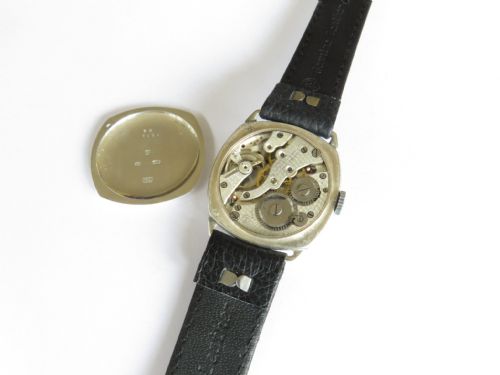 fig 2. Gents silver cushion cased wrist watch, 1930