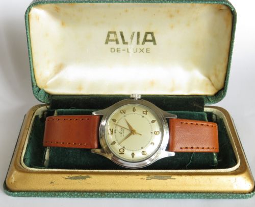fig 1. Gents 1950s Avia wrist watch