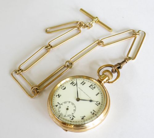 fig 1. Record Dreadnought ‘Trenton’ pocket watch and chain
