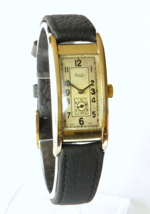 fig 1. 1940s Limit curvex wrist watch