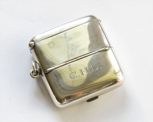 fig 1. Unusual Victorian silver vesta / sovereign holder