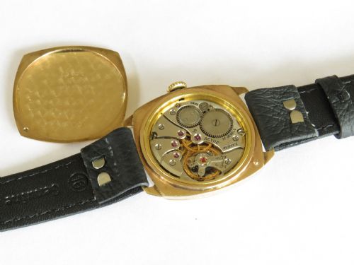 fig 2. Gents 9ct gold Vertex Revue wristwatch