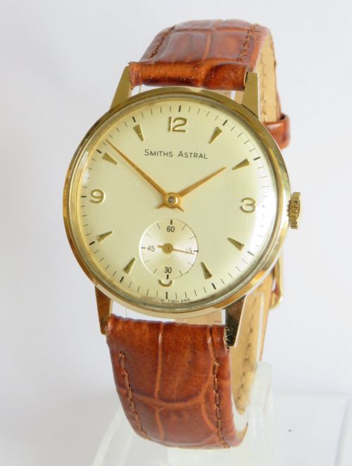 Gents 9ct Gold Smiths Astral Wrist Watch, 1966
