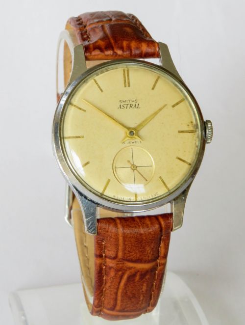 fig 1. Gents 1960s Smiths Astral wrist watch
